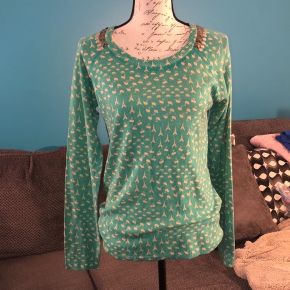 Belle du Jour Lightweight Sweater, size Large - Picture 1 of 5